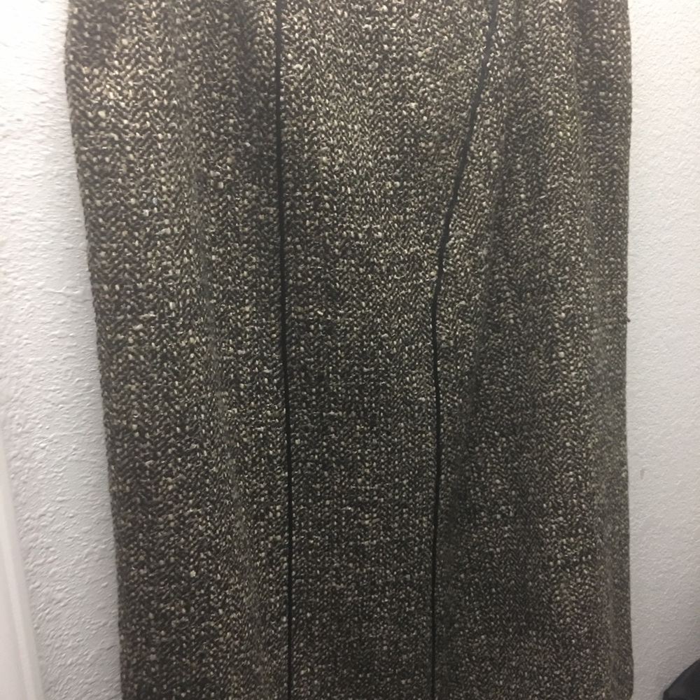 ‼️Sale! ✨ Wool skirt with leather accents EUC